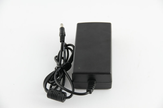 IP54 12V προσαρμοστής GB9254 EMC ΣΥΝΕΧΟΎΣ δύναμης εναλλασσόμενου ρεύματος των οδηγήσεων 5A με την προστασία υπερφόρτωσης