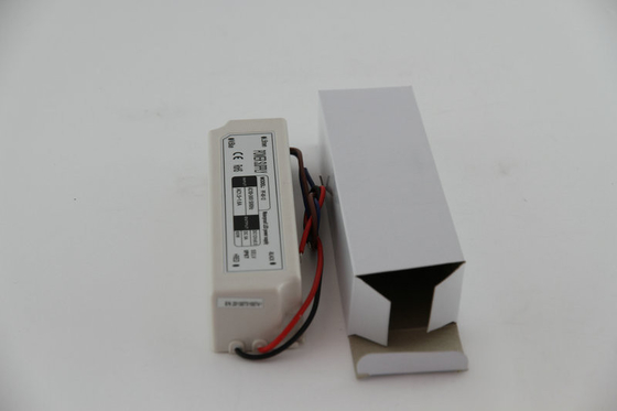 Φωτισμός οδηγήσεων συνεχές ρεύμα οδηγών 60 Watt σταθερών οδηγήσεων τάσης IP67 24V, υψηλή αξιοπιστία