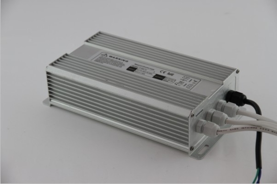 24V οδηγός 200W 8300mA, ελαφρύς οδηγός των ΣΥΝΕΧΩΝ ακριβών αδιάβροχων οδηγήσεων των οδηγήσεων EPA3050B EMC